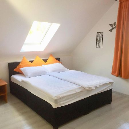 Flair Apartmanhaz Eger Buitenkant foto