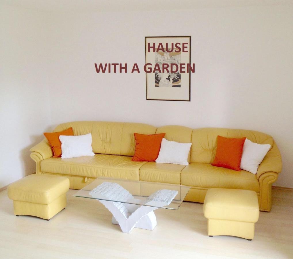 Flair Apartmanhaz Eger Buitenkant foto