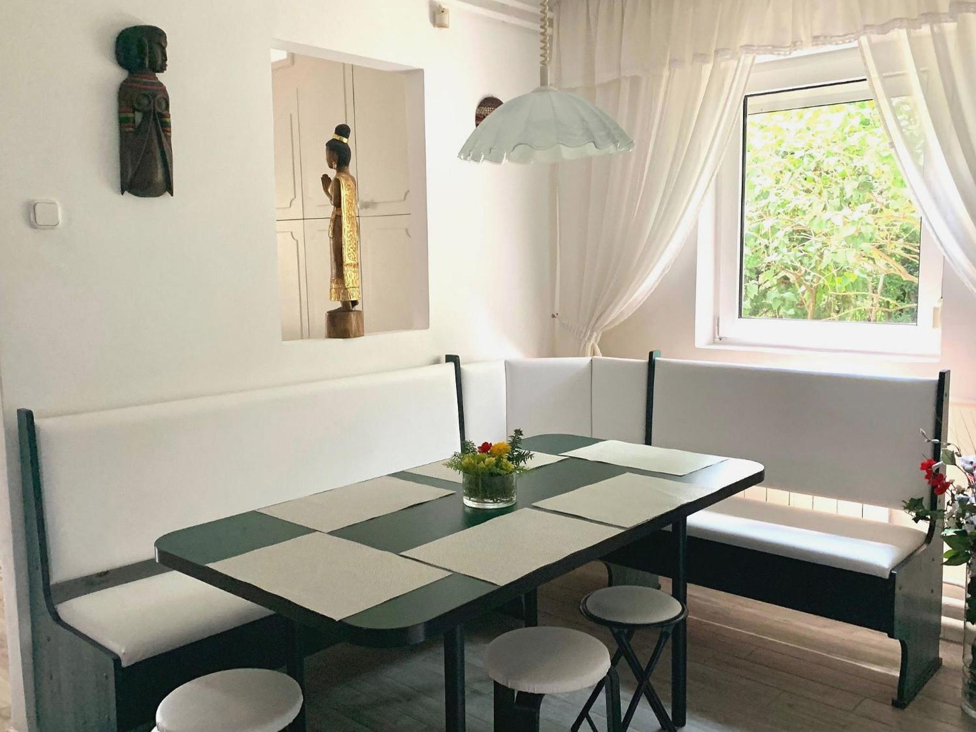 Flair Apartmanhaz Eger Buitenkant foto