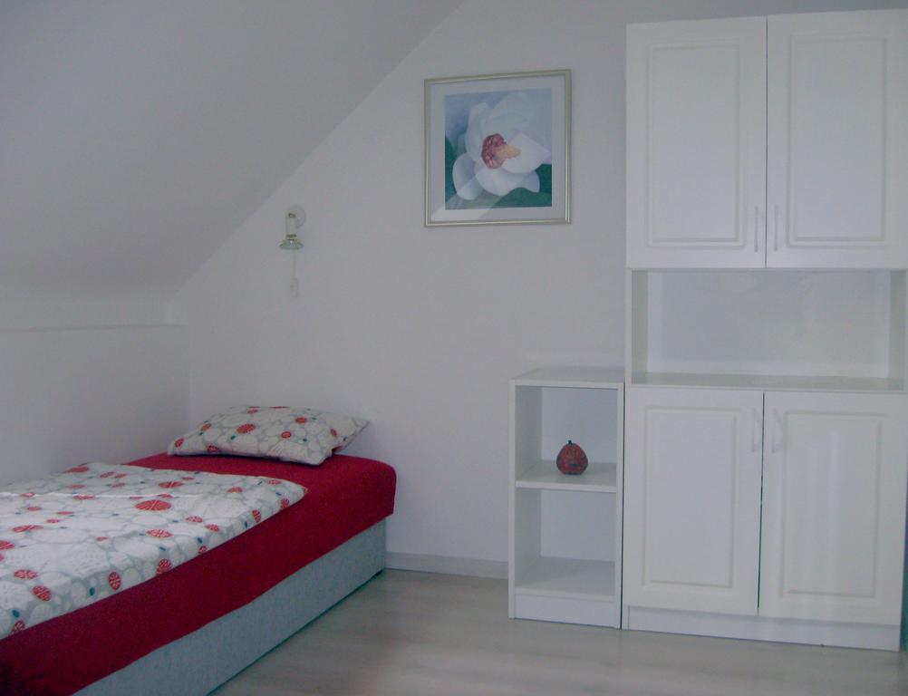 Flair Apartmanhaz Eger Buitenkant foto